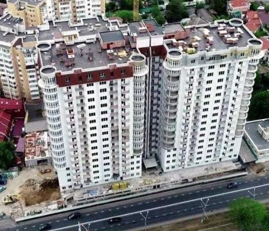 продажа двухкомнатной квартиры номер A-173556 в Приморском районе, фото номер 2